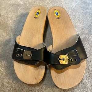 Dr. Scholl’s sandals